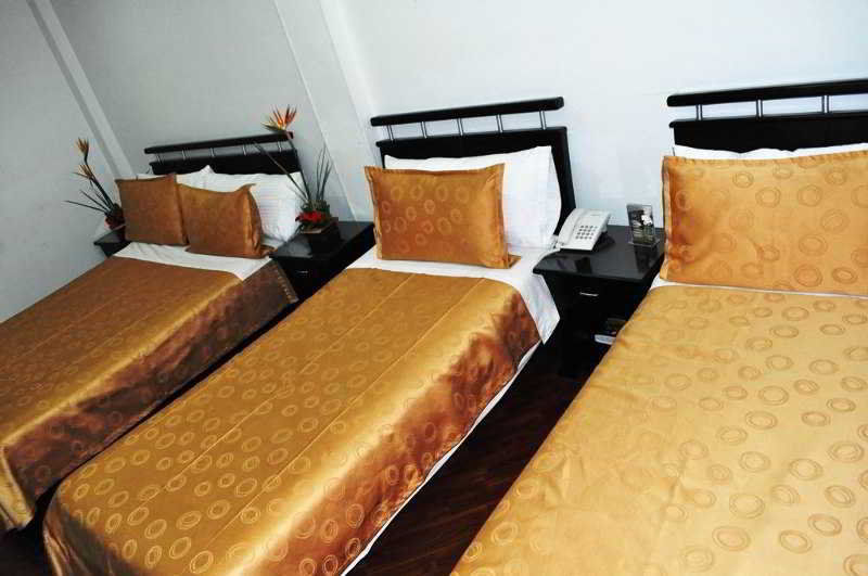 Hotel Quality Comfort House Bogota Bagian luar foto